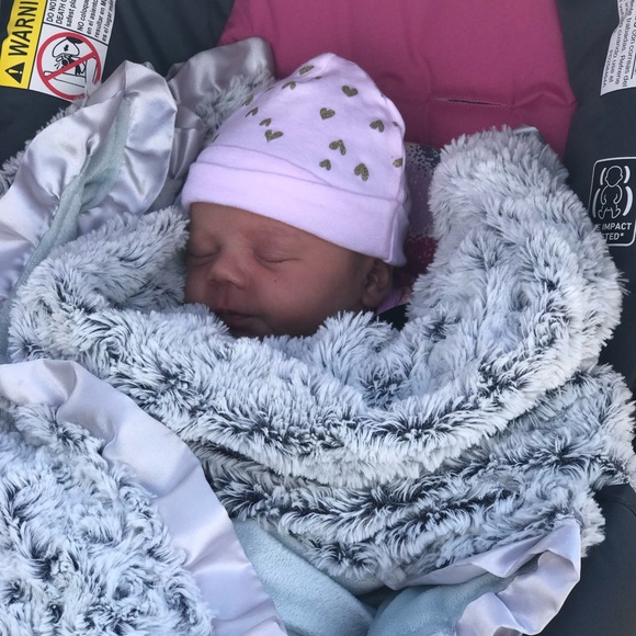 Meet your Posher, Crystal - Picture 5 of 8